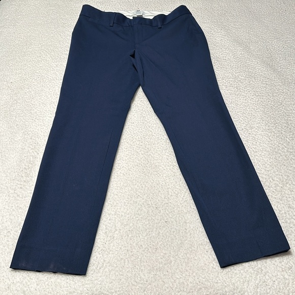 Crown & Ivy Ladies Cary Navy Bi Stretch Ankle Pants, EUC (Looks New), Size 6P - Picture 3 of 12